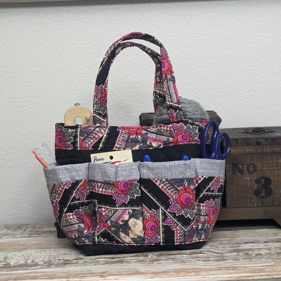 Hand Crafted Bingo/Tote Bag Patchwork Purple Floral 100% Cotton - Picture 3 of 6